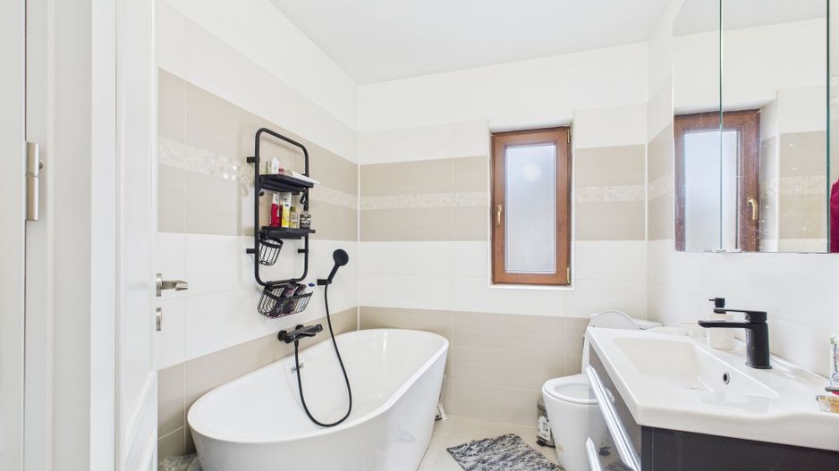 Casă individuală elegantă în Moșnița Nouă - Poză 9