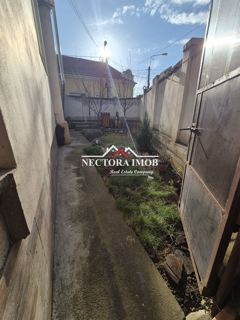 NECTORA IMOB-Apartament la casa 3 camere, Ultracentral, Etaj 1, 75 mp - Poză 4