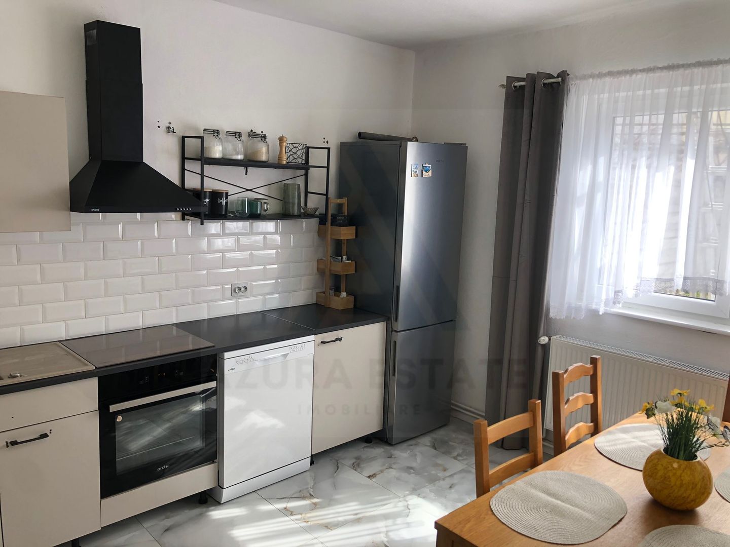 Casa renovata 250 mp utili si teren 935 mp in zona centrala Cisnadie - Poză 15