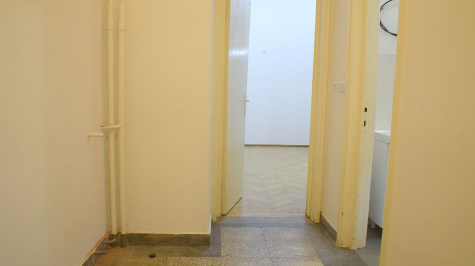 Dorobanti- Capitale - Studio  45 mp - Poză 6