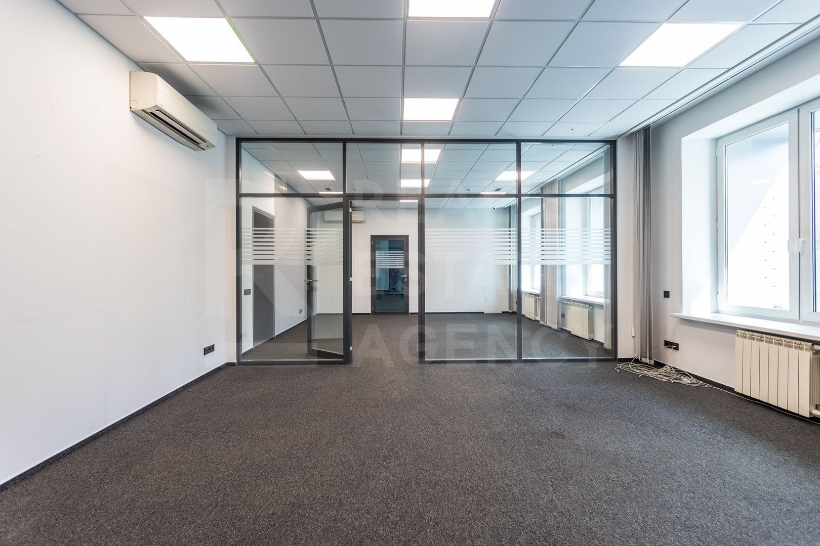 Chirie, spațiu de birouri, 2644 mp, + 11,6 ari teren, Centru, Chișinău - Poză 13