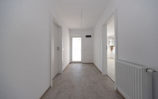 Casă modernă cu curte privată, aproape de Brașov – Cartierul Izvor - Poză 11