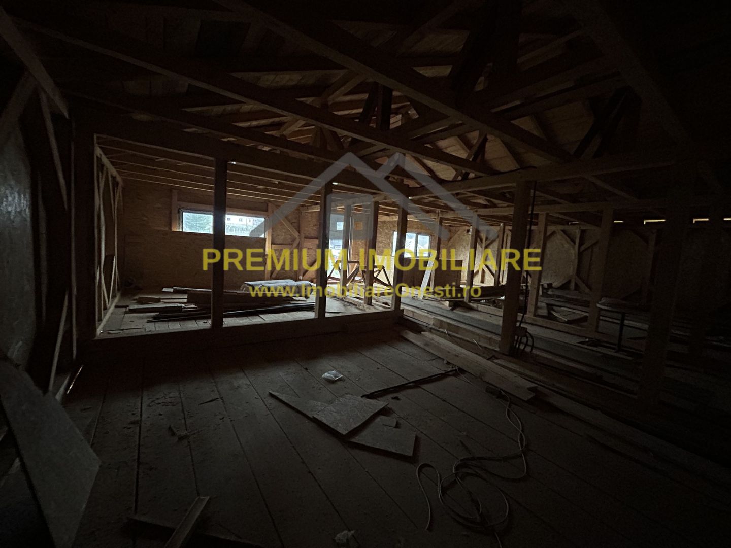 Casa de vanzare in Slanic Moldova . - Poză 10