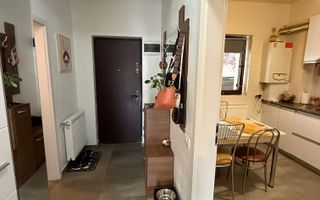 Casă înșiruită complet mobilată + curte+ 2 parcari în complex inchis! - Poză 21