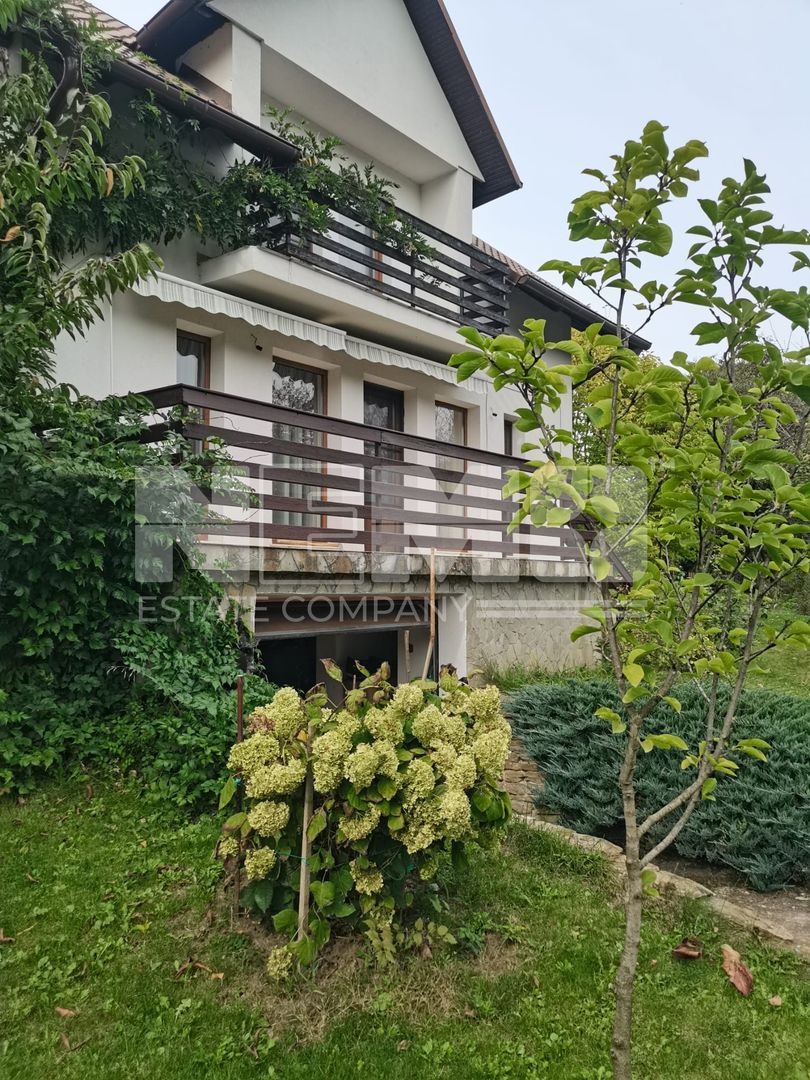 Casă/Vila + Teren 13 Ari de Vânzare |Lisaura/Suceava I 260.000Euro - Poză 28
