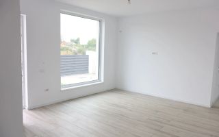 Casă / Vilă cu 4 camere de vânzare în Berceni - Poză 6