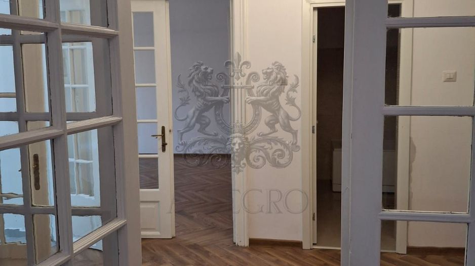 Apartament interbelic cu 2 camere | Vilă P+1+M | Curte | Popa Nan - Poză 3