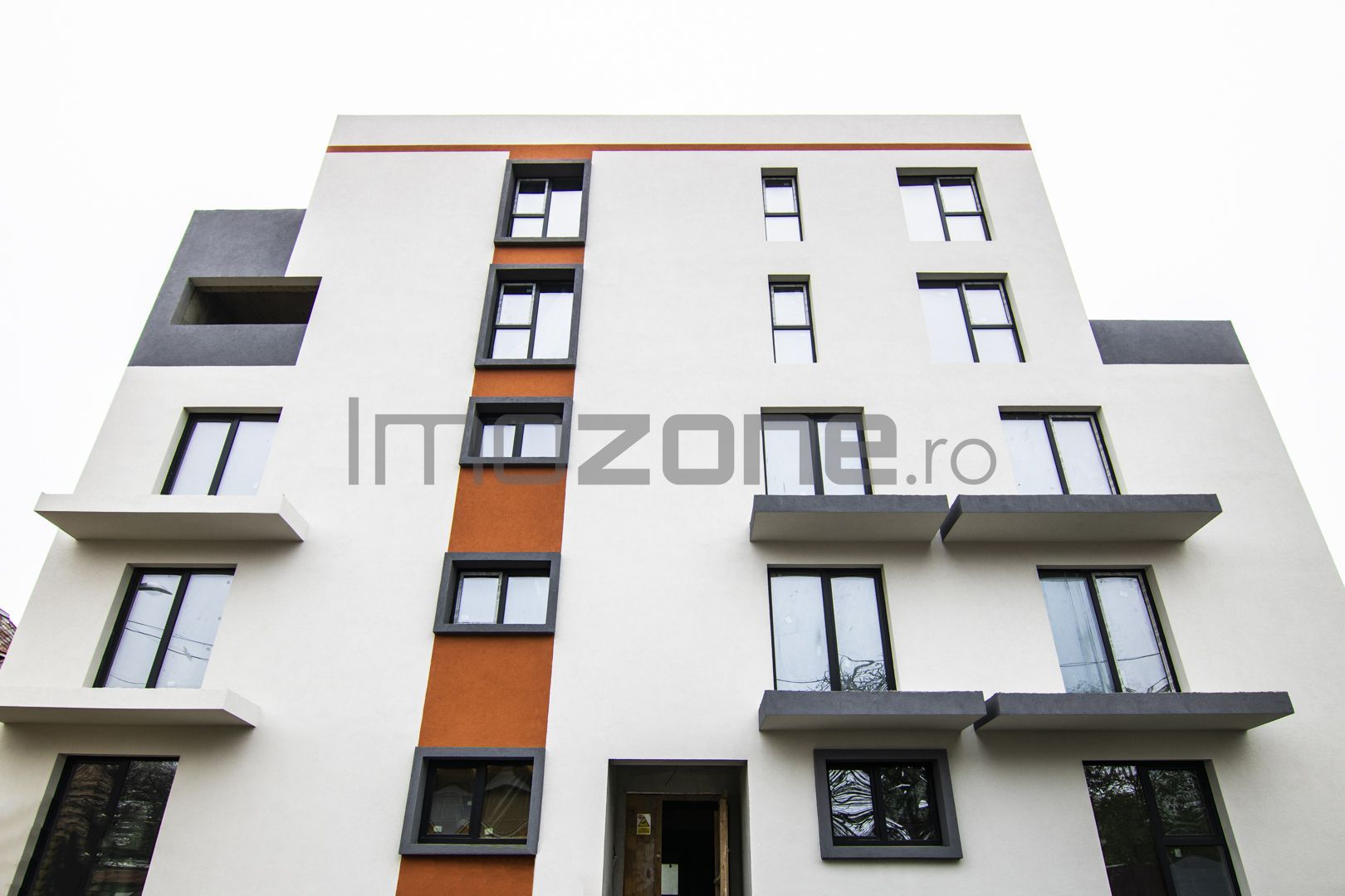 Gorjului - Moinesti - Timisoara, bloc nou, 2camere,  bucatarie inchisa, centrala - Poză 1