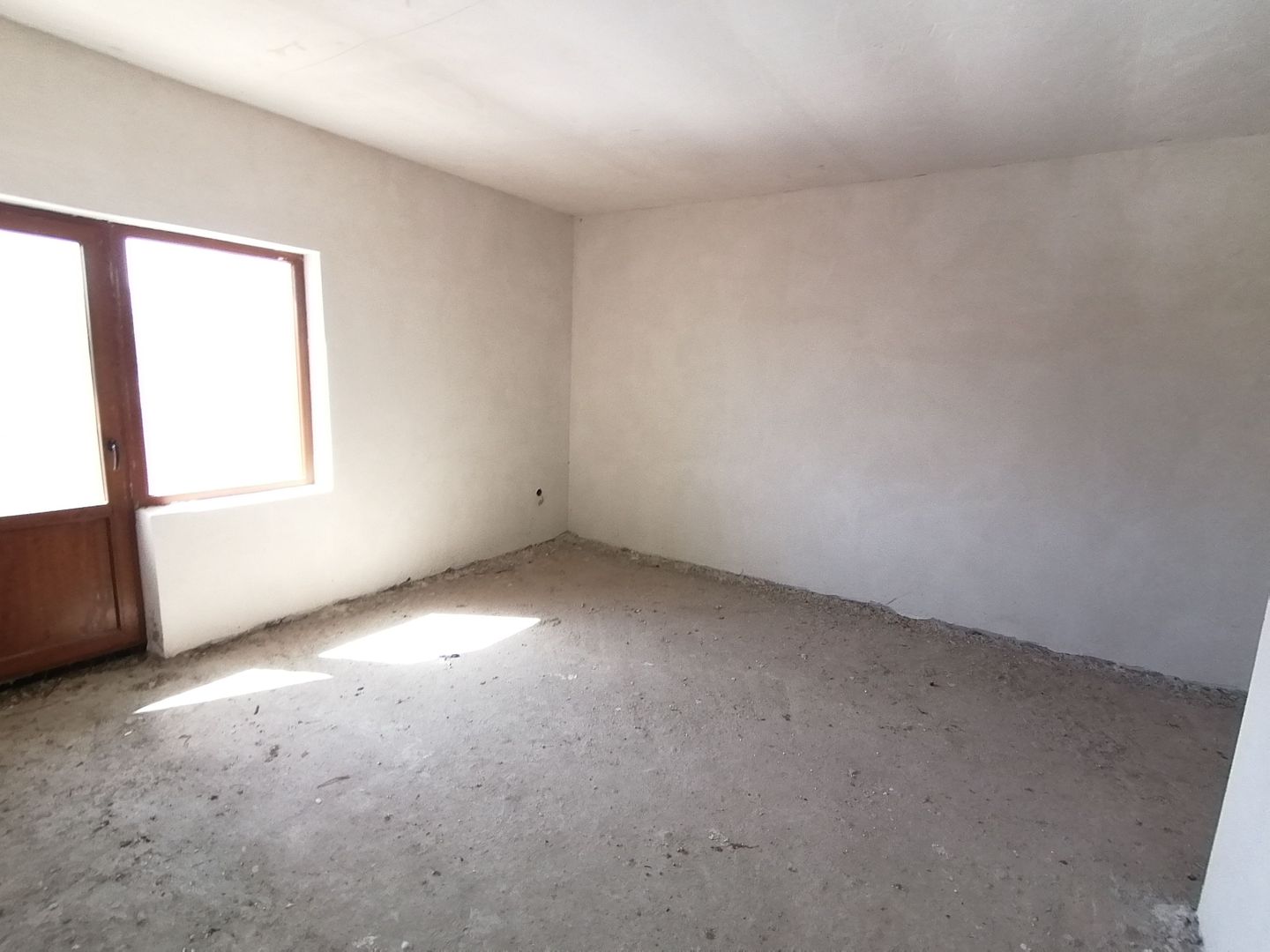 Casa P+1 - comuna 1 Decembrie - str. Victoriei - Poză 8