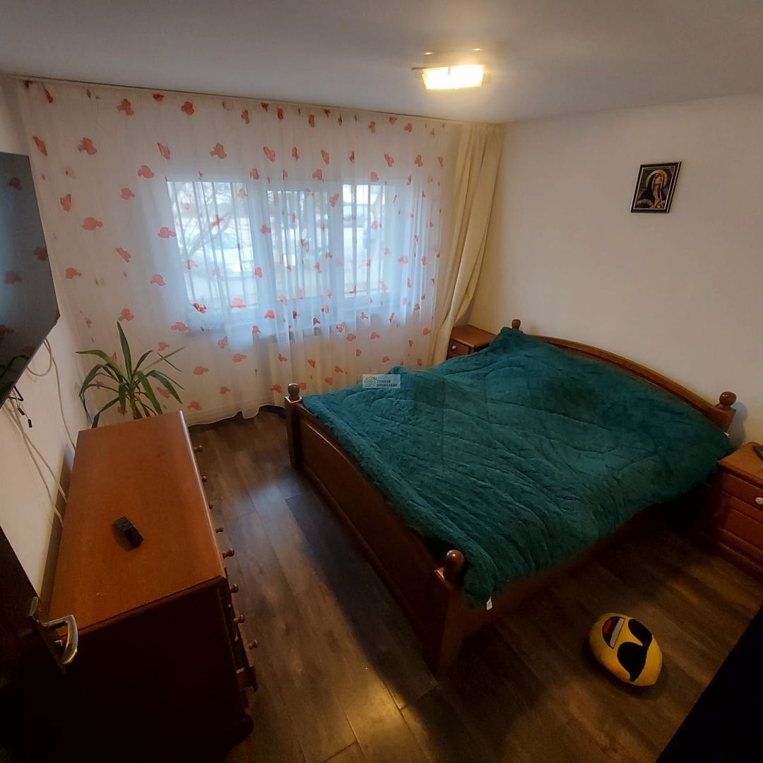 Se vinde apartament 3 camere/ultracentral/Focsani/parter - Poză 4