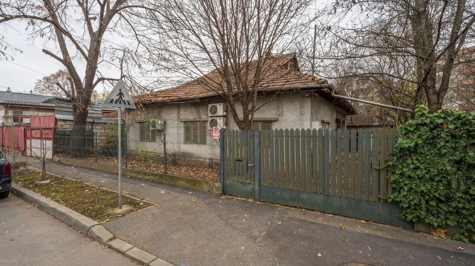 Casa demolabila cu teren 680mp deschidere 20.10ml Sisesti-Vatra Noua - Poză 7