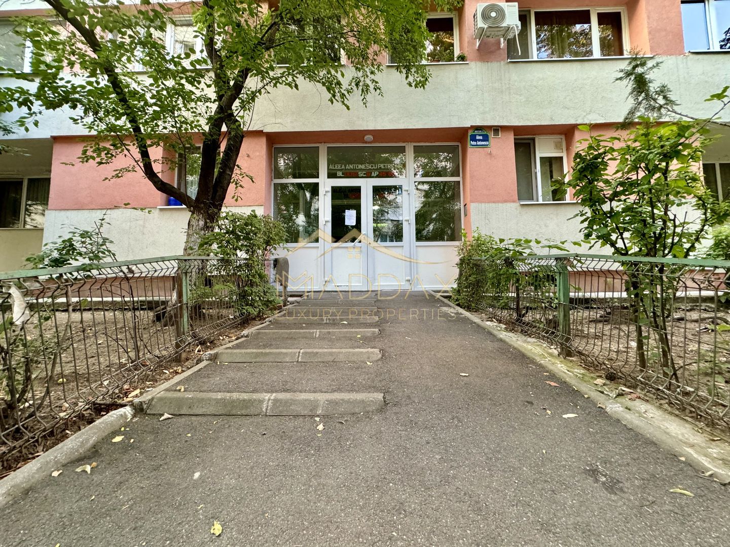 Apartament cu 3 camere // Zona Tei - Doamna Ghica - Poză 36