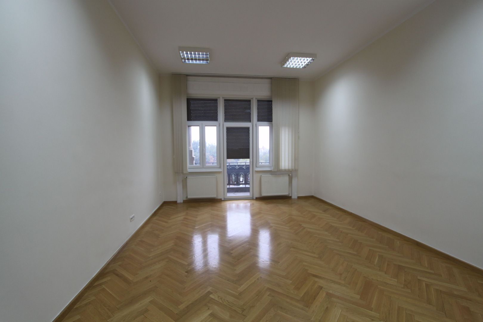 Apartament pretabil birou - Piata Victoriei - Poză 3