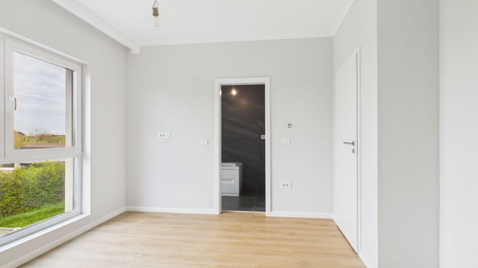 Casă Nouă si Modernă în  Remetea Mare - Poză 21