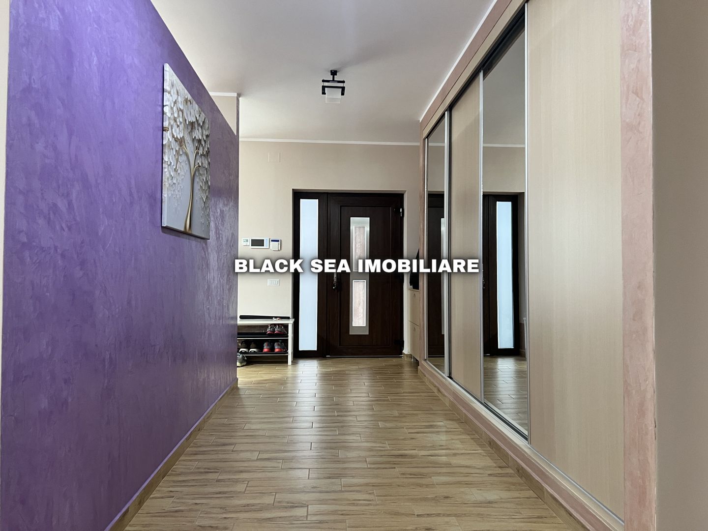 Vila de 7 Camere D+P+1+POD - Curte si garaj, EFORIE NORD Ocazie unica - Poză 9