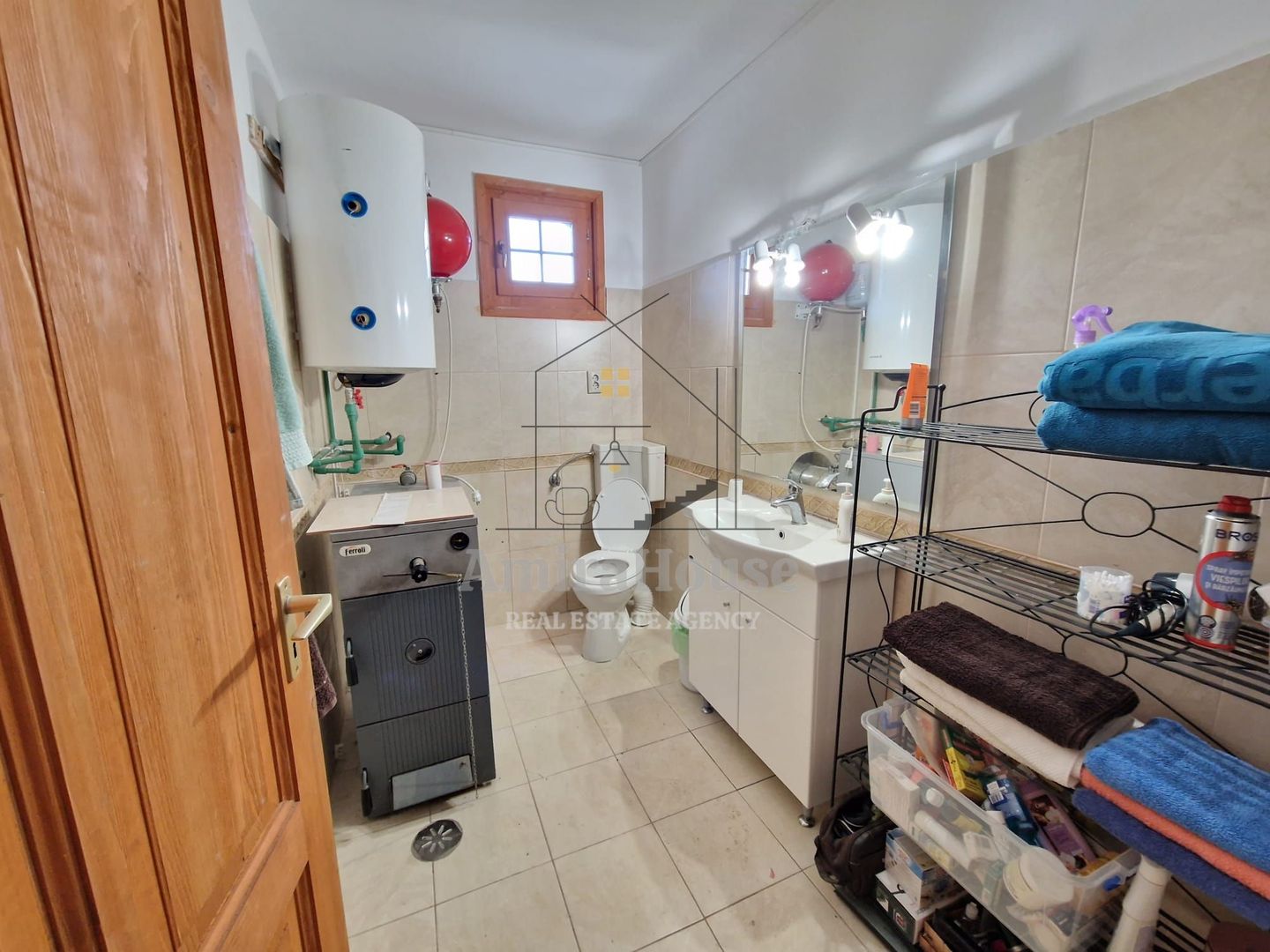 Casa din lemn D+P+M de 400 mp utili si teren 3.000 mp zona Faget - Poză 26