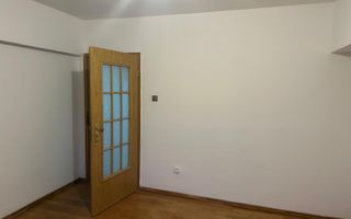 ageuropa.ro vinde apt. cu 4 cam. RENOVAT, 106mp, etaj 1 în zona SOARELUI. - Poză 4