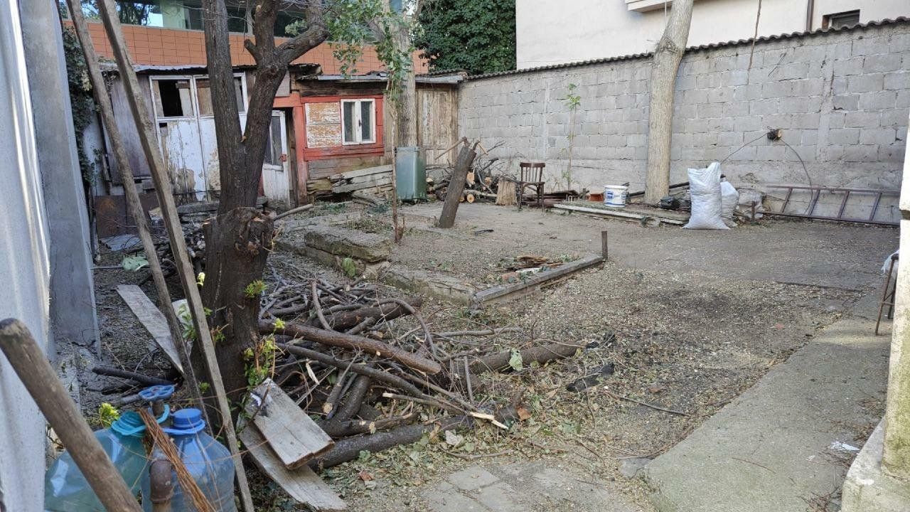 Teren 293 mp si casa 94 mp, doar acces pietonal - Poză 3