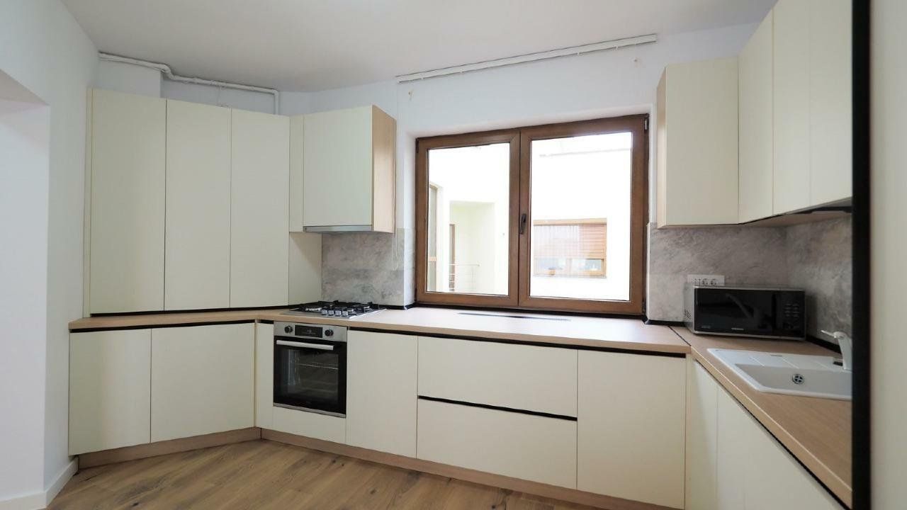 INCHIRIERE 3 CAMERE HERASTRAU  II PARCARE SI BOXA INCLUSE - Poză 15