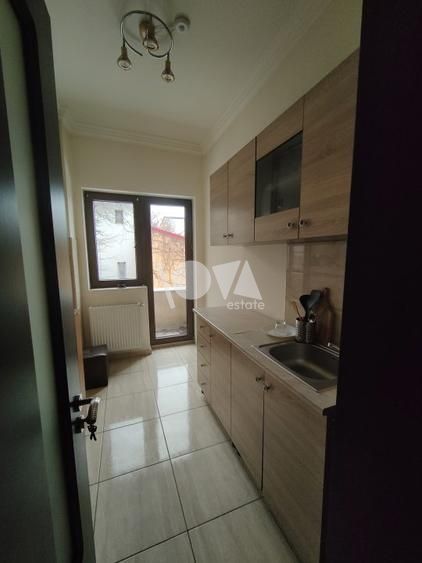 De vânzare - vilă 12 cam - D+P+1E+M - Piata Muncii - Calarasilor - Poză 6