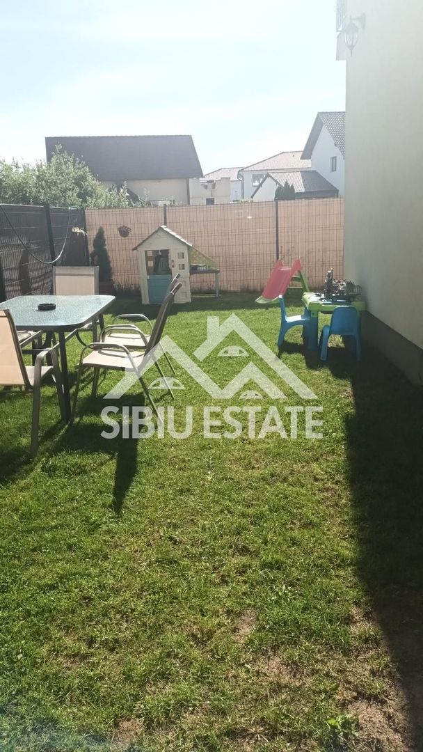 Apartament de vanzare 3 camere 2 bai gradina 74mp si parcare Selimbar - Poză 12