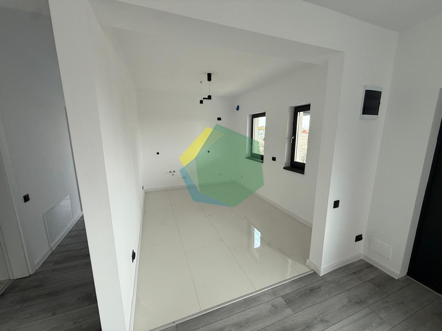 Vilă Premium cu 5 Camere în Tunari | Lângă Cosmopolis & Școala Mark T. - Poză 14