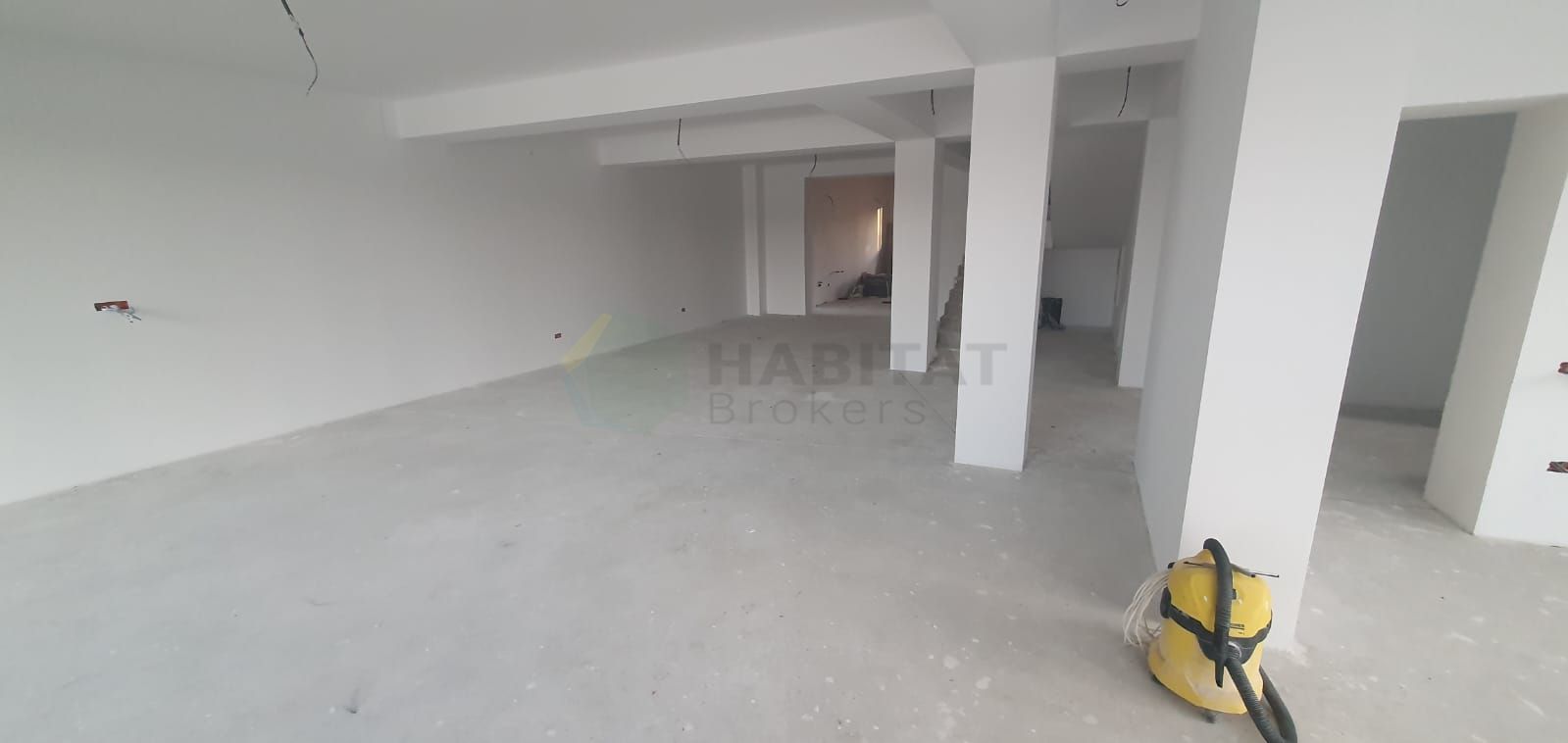 Vilă Spațioasă cu Vedere Superbă la Lac – Ghermănești Confort, Eleganță și Intim - Poză 3