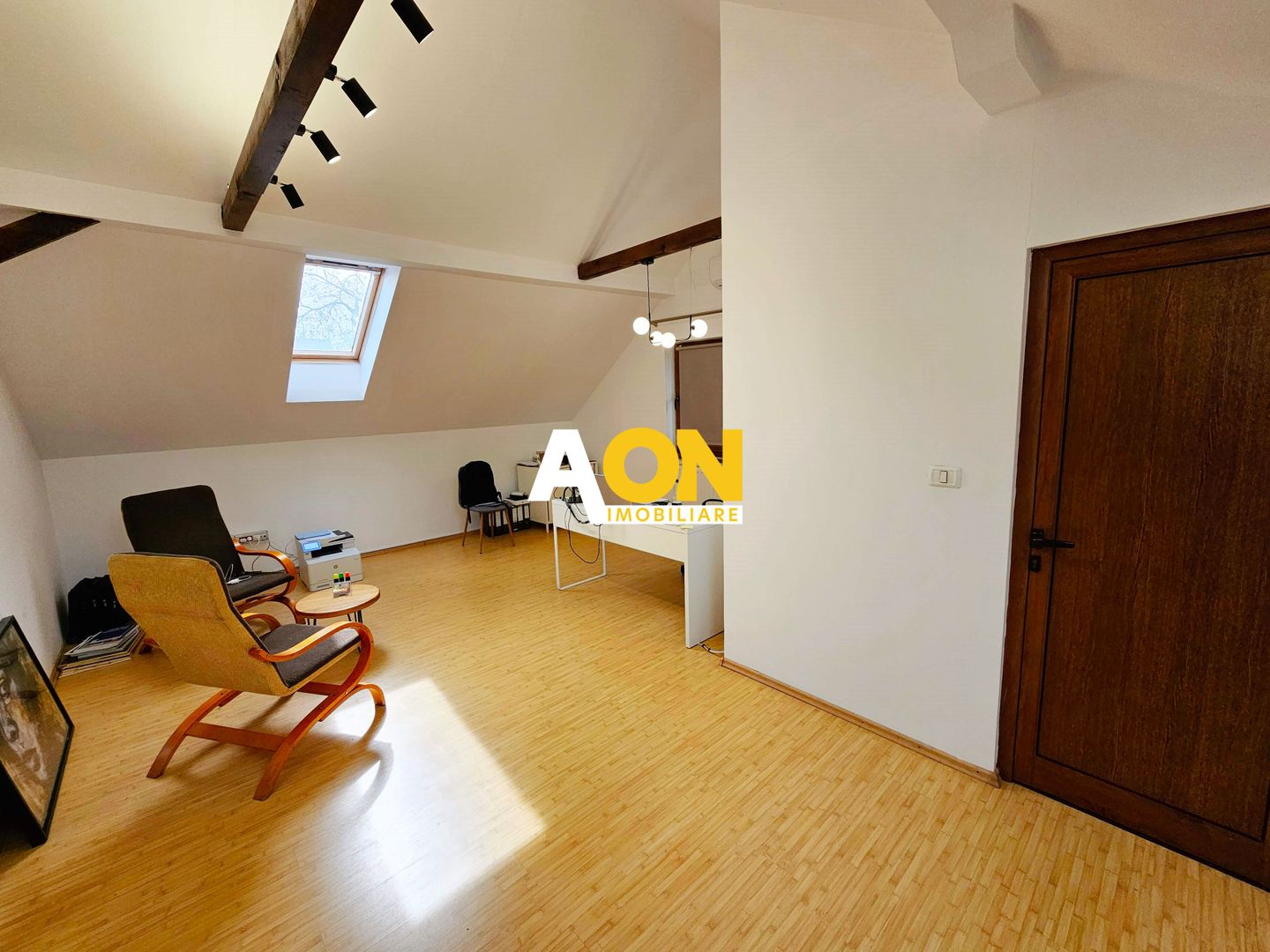 Spatiu de birouri la casa, 5 camere, 803 mp, Cetate - Poză 12