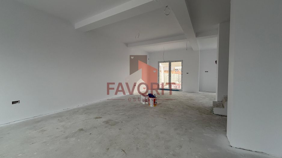 Duplex despartit | Inainte de Kaufland | Toate utilitatile | Curte amenajata - Poză 7