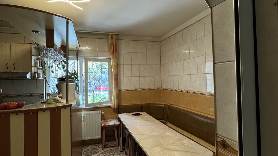 13 Septembrie | 4 camere | dec | 100mp | Parter | 200.000 Euro - Poză 1