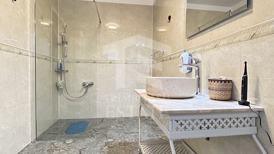 Pensiune Casa Eva Statiunea 2 Mai - 12 camere - teren 600 mp - Poză 15
