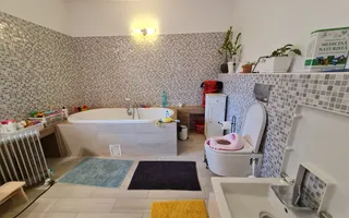Casa solida în zona Bogdanestilor pretabilă birouri - Poză 11