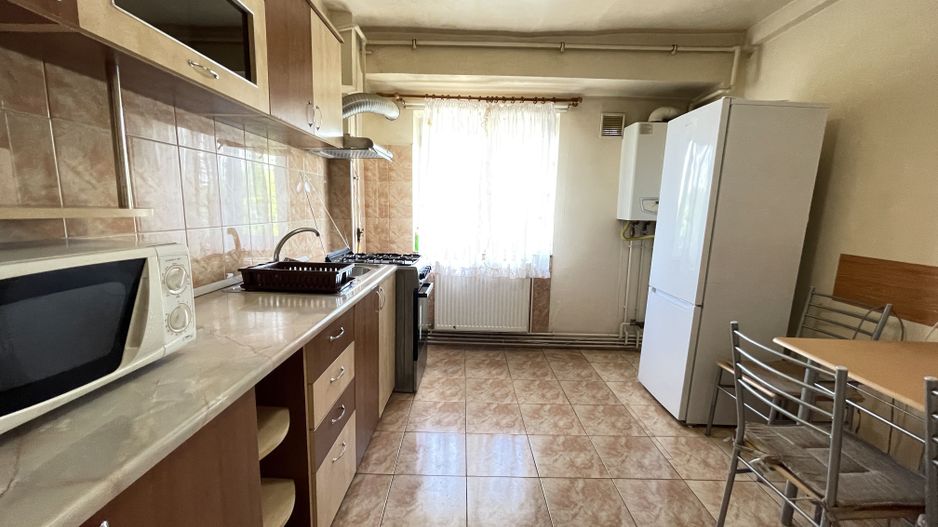 Apartament cu doua camere in zona Aradului - Poză 7