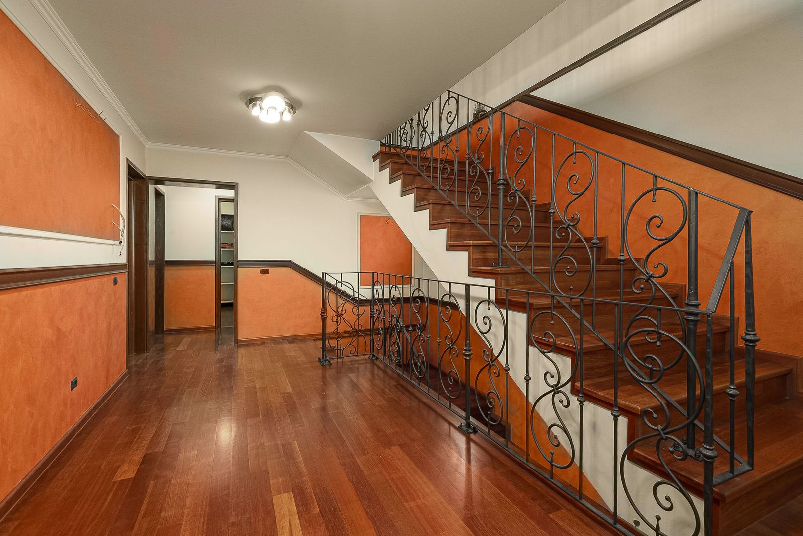 RAHOVA Salaj Vila 2007 S+P+1+M calitate superioara 370 mp - Poză 19