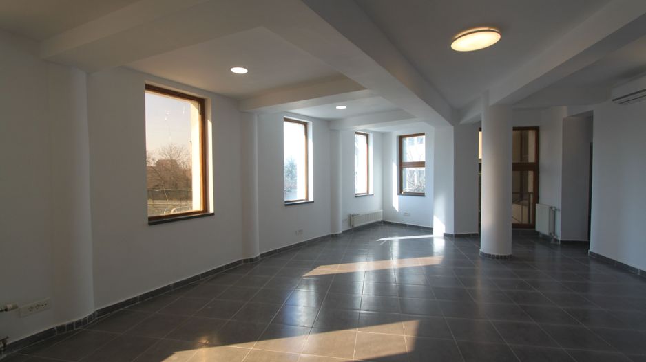Cladire birouri - 282 mp -  zona Rebreanu - Poză 3