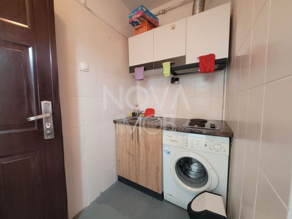 Garsoniera de inchiriat. Str. Vasile Aaron - Poză 3