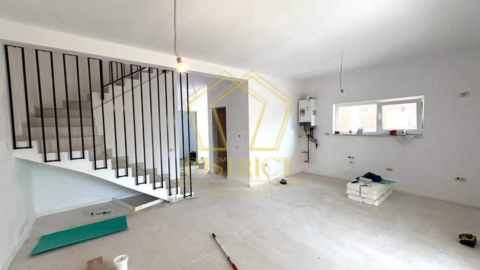 Duplex spațios cu 4 camere si debara |  Mosnita Noua | Sala de Sport - Poză 2