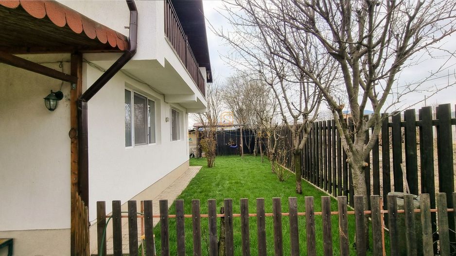 Vila parter + mansarda, 4 camere, teren 424 mp, Comuna Berceni - Poză 1