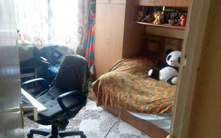 BRASADAS vinde ap 2 cam etaj 4/4 in Carpați 1. - Poză 3