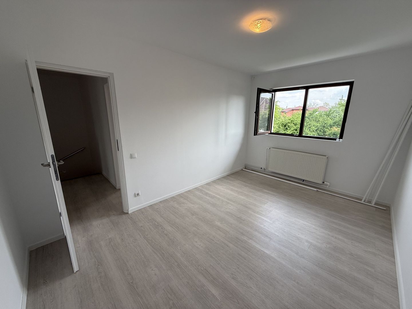Vila 4 camere cu arhitectura deosebita langa pădure in Corbeanca ! - Poză 15