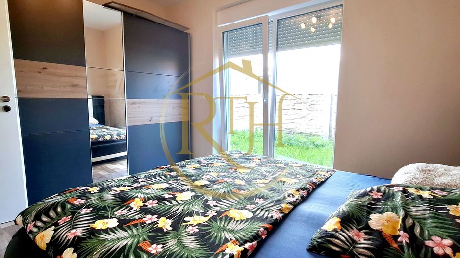 Oferim spre vanzare apartament 2 camere, 60 mp curte, Giroc, 0% Comision - Poză 4