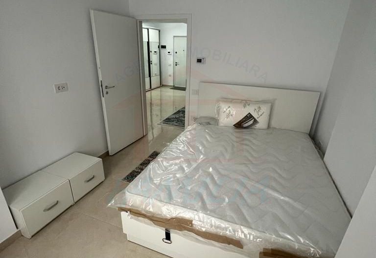 Inchiriem studio in Micro 17 , etaj 2 bloc ROKA, parcare privata, - Poză 18