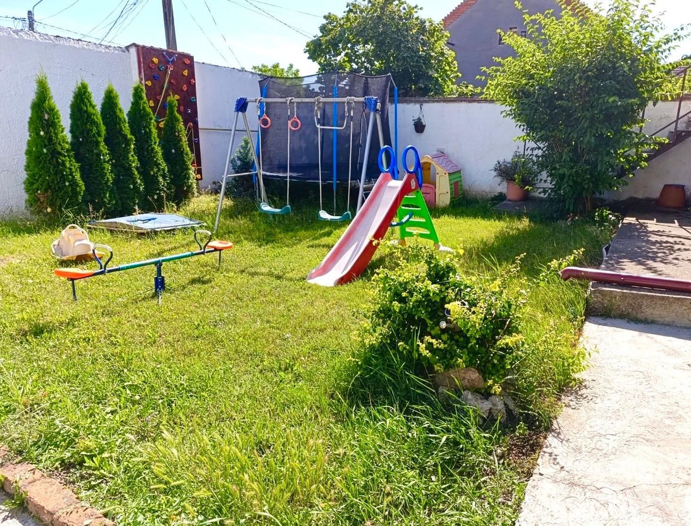 Casa individuala spatioasa si teren mare, pozitie excelenta, Sacalaz - Poză 2