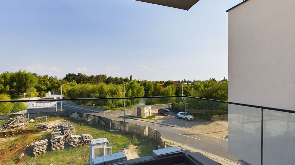 Apartament modern cu 4 camere, curte și terasă – liniște și confort ap - Poză 14