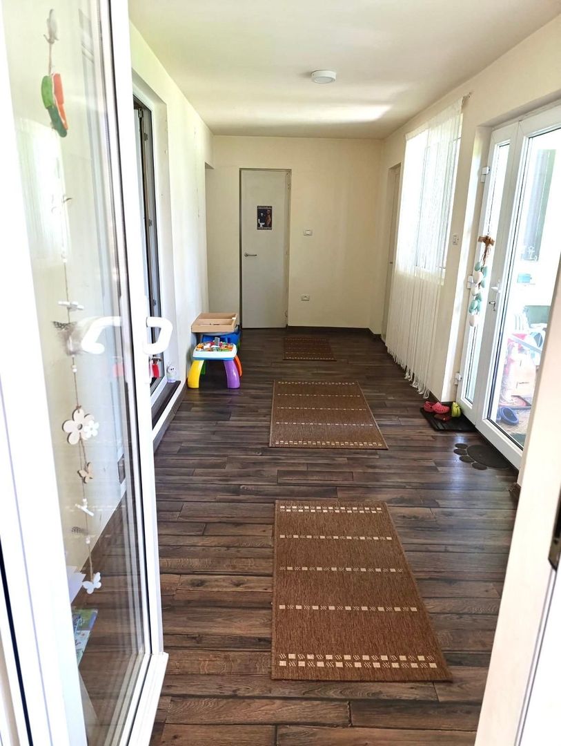 Casa individuala spatioasa si teren mare, pozitie excelenta, Sacalaz - Poză 7