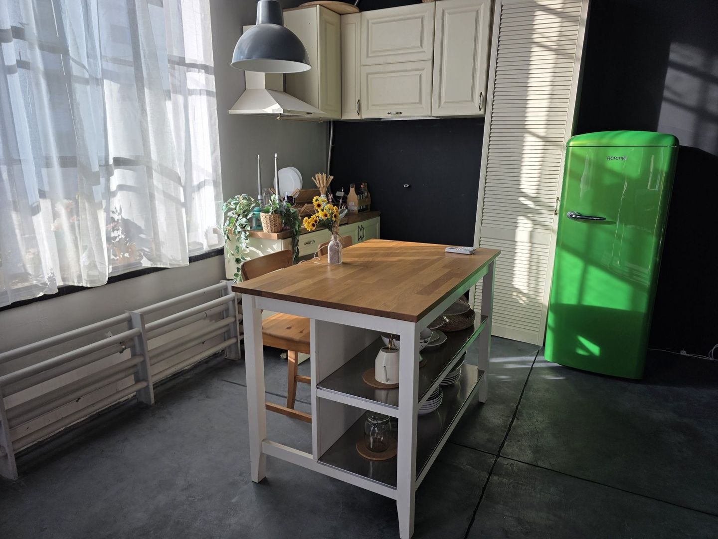 Spatiu de inchiriat amenajat studio foto dar si alte utilizari 80mp 700e/luna in zona Timpuri Noi - Poză 2