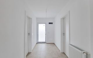 Casă însiruită cu 4 camere și curte proprie – Cartier Izvor, Str. Salc - Poză 5