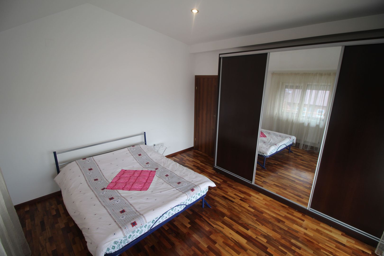 APARTAMENT SPATIOS - Poză 8