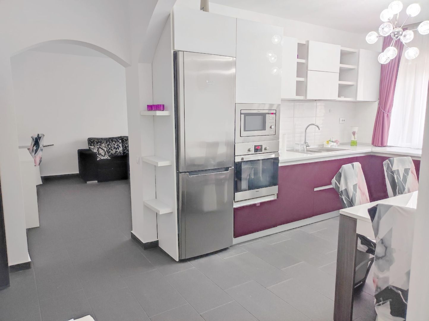 Apartament zona Magheru - Poză 1