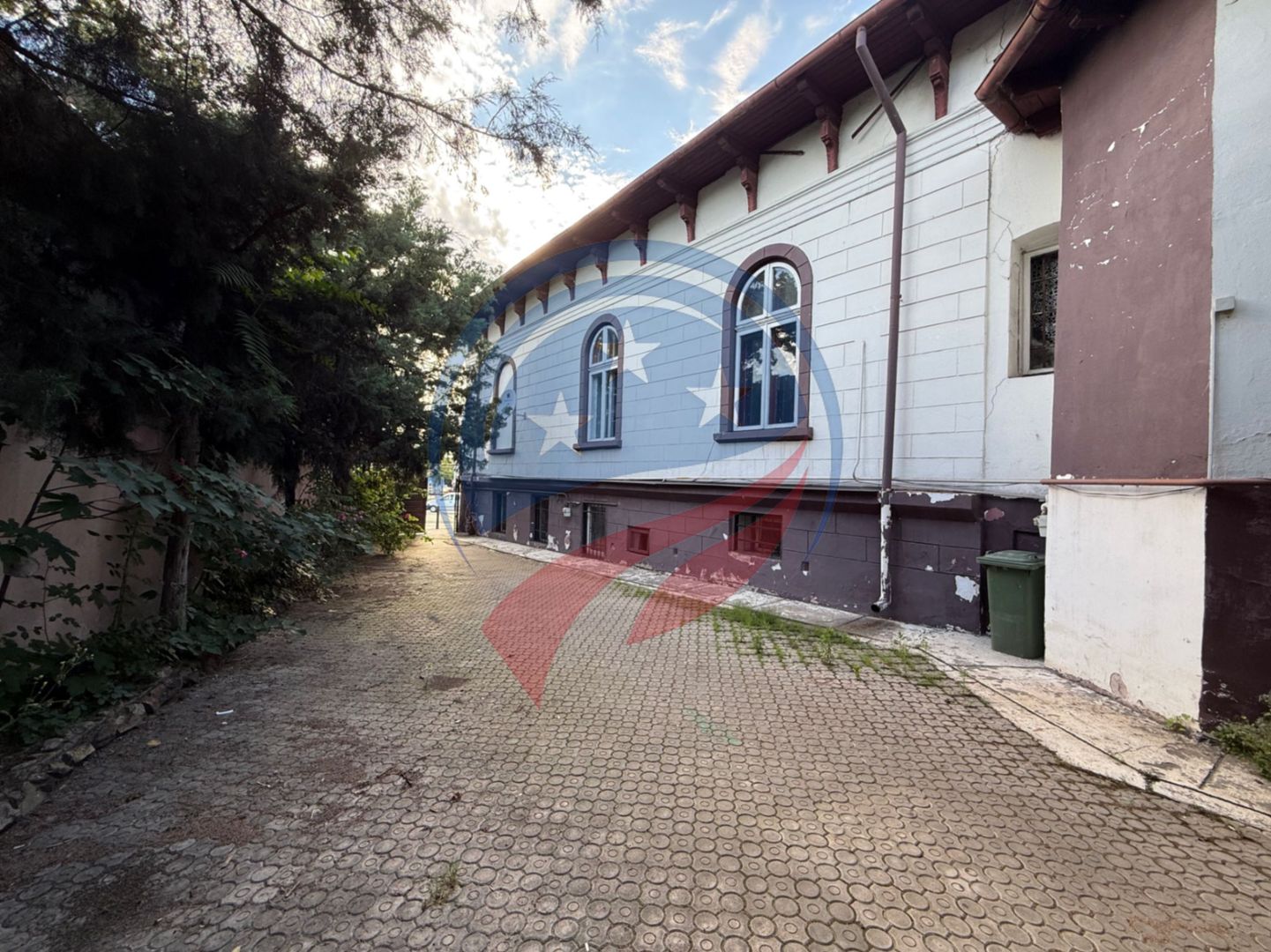Casa de vanzare-vis-a-vis de Casa Studenților/Craiova - Poză 32